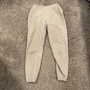Lululemon License to Train Jogger Pant | Size: M | Raw Linen